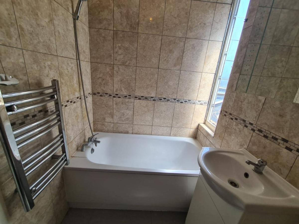 "Bright & Spacious" 3 Bedroom Flat By Kings Cross, St Pancras Station!!!!64 London Exterior foto