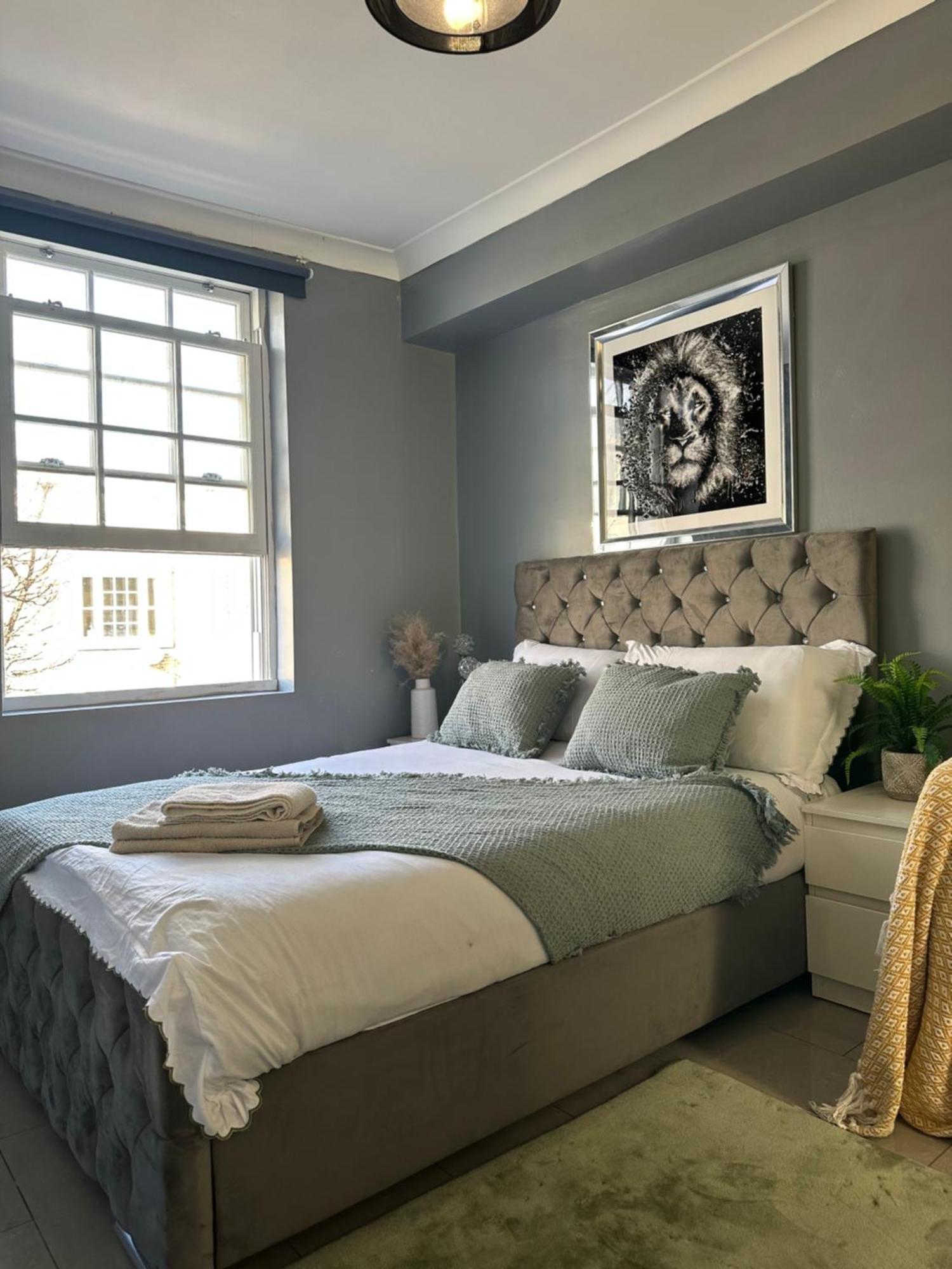 "Bright & Spacious" 3 Bedroom Flat By Kings Cross, St Pancras Station!!!!64 London Exterior foto